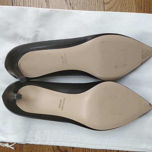 COPY - Stuart Weitzman Black Leather Pumps - Picture 4 of 4